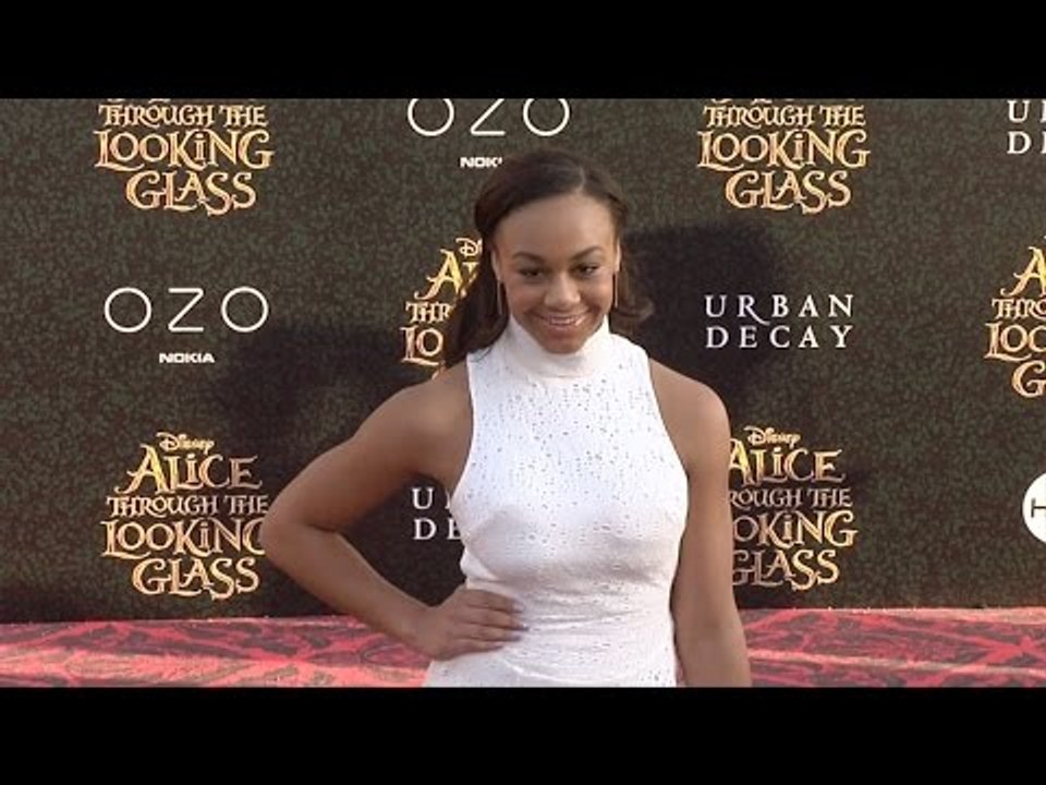 Nia Sioux Frazier "Alice Through the Looking Glass" Premiere Red Carpet #DanceMoms