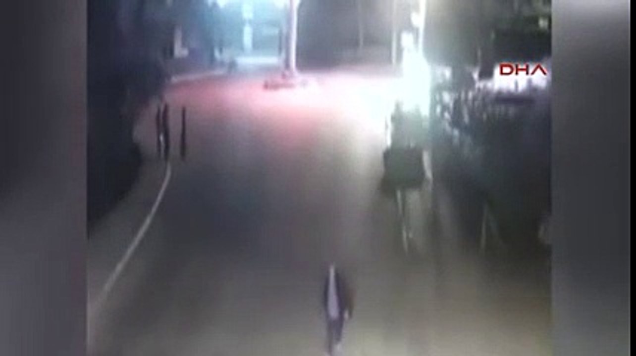 CHP'li İnce'den afiş kesilmesine tepki