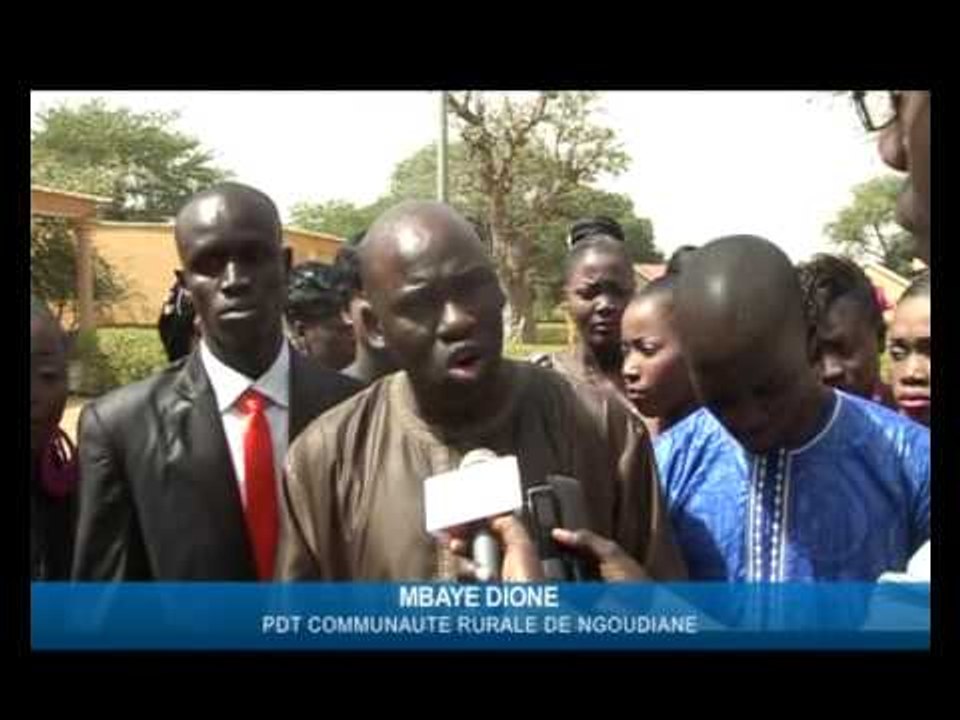 Les étudiants de Ngoundiane dans leur terroir p...