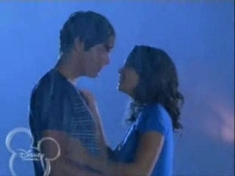 High School Musical 2 Troy et Gabriella Baiser