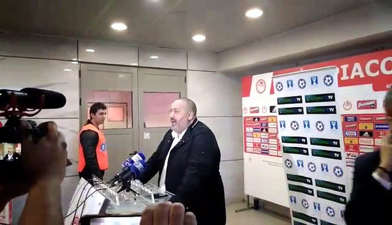 Καταγγελίες Καραπαπά