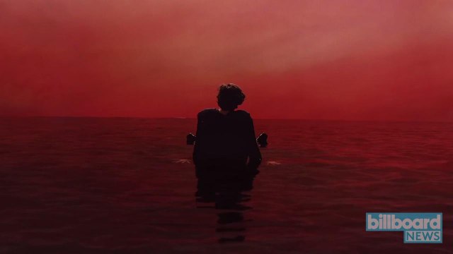 Harry Styles' Solo Debut 'Sign of the Times' Dominates Pop Radio | Billboard News