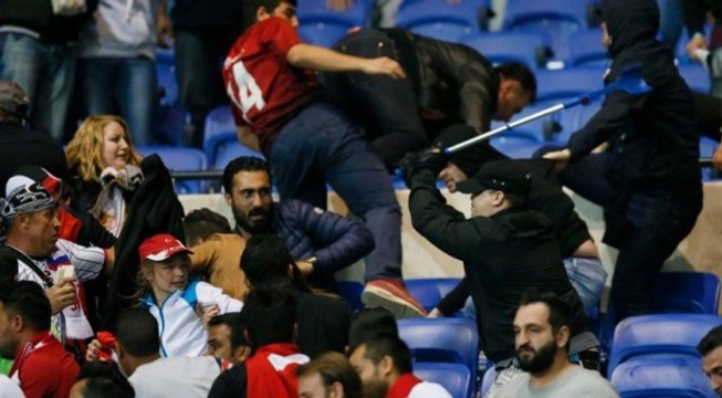 Lyon - Besiktas :Violences de Hooligans turcs
