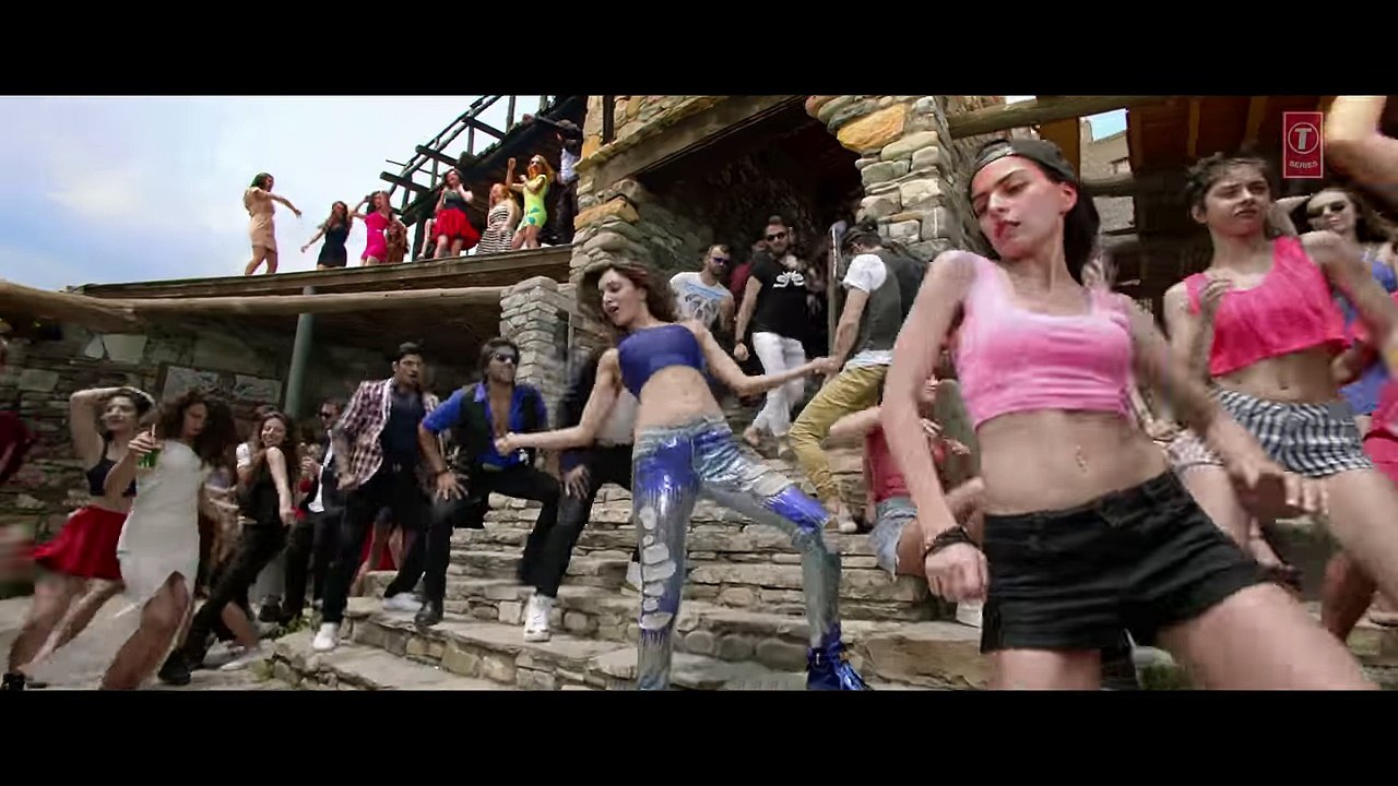 Chatur Naar Full Video Song - Machine - Mustafa, Kiara Advani & Eshan - Nakash Aziz, Shashaa, Ikka - YouTube