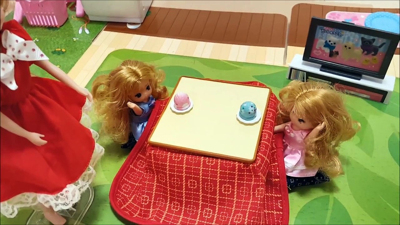 リカちゃん ミキちゃんとマキちゃんとコタツで遊んだよ ❤ トイキッズ おもちゃ アニメ キッズ...