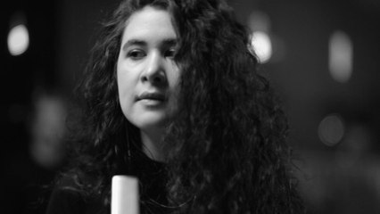 Sara Hartman - Two Feet Off The Ground