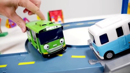 Download Video: Tayo the Little Bus Garage Gas Station! Tayo Bus Toys for kids Toy Cars Toy Stories-AecrvXLwZJc