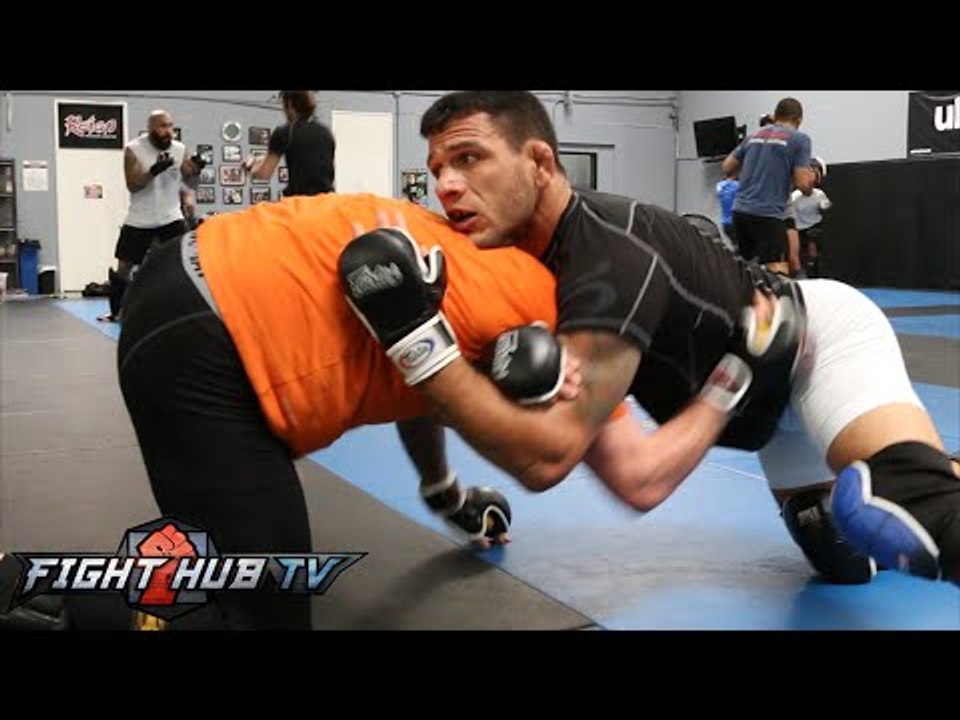 Anthony Pettis vs. Rafael Dos Anjos- Ful Video- Dos Anjos training w/ Ellenberger, Bisping, Munoz