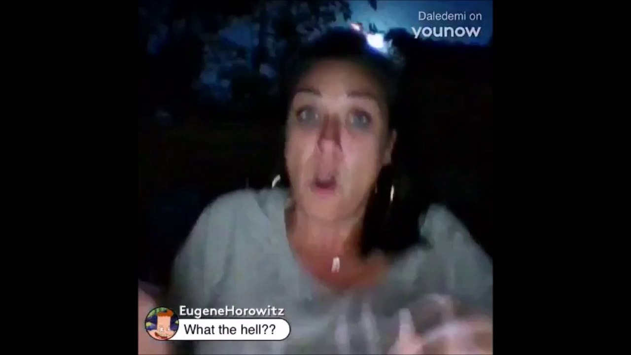 Surprise par une météorite en plein stream! Regardez sa réaction