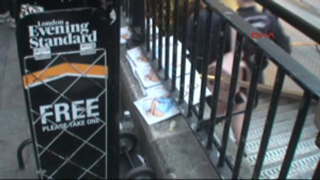 Khloé Kardashian'ın Pozlarını Kapak Yapan Dergi Dağıtım Rekoru Kırdı