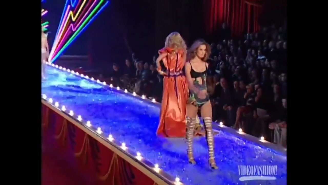 Alessandra Ambrosio Victoria's Secret Runway Walk Compilation 2000-2016 HD