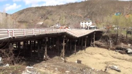 Selin Zarar Verdiği Köprü Çöktü