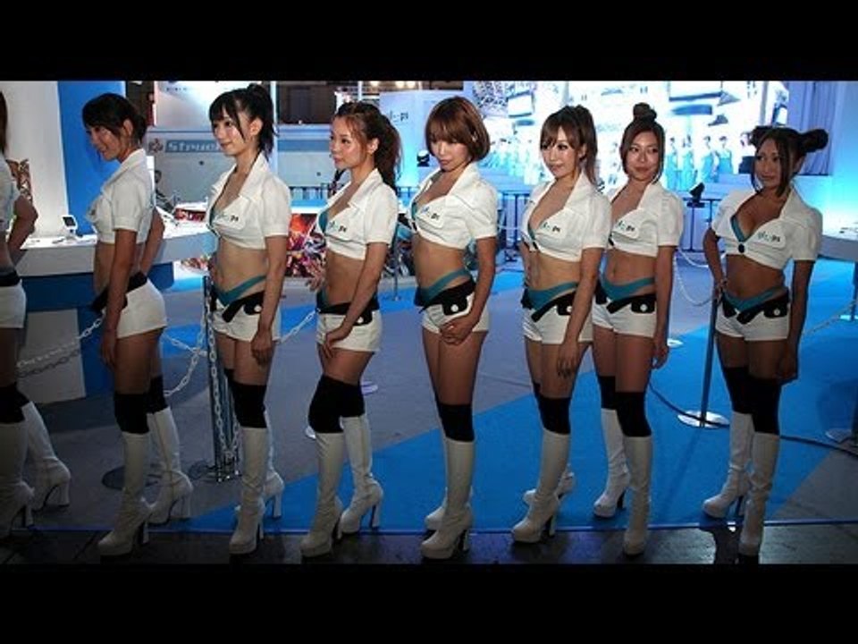 Tokyo Game Show 2012 : le stand Gloops et ses filles (babes) en string