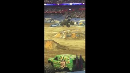 Amazing Monster Truck Exhibition - Increible exhibicion Monster Truck