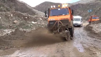 Adıyaman'da Heyelan...köy Yolları ve Köprüler Hasar Gördü