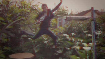 Pond - Elvis’ Flaming Star