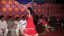 Meri Lagdi Kise Na Vekhi Hot Dancer