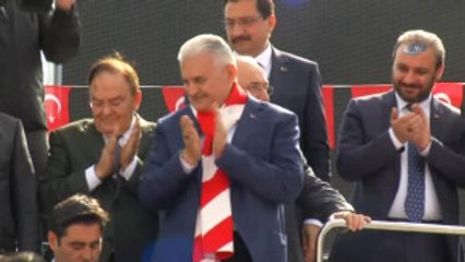 Başbakan Yıldırım: "Biz Laf Üstüne Laf Değil, Taş Üstüne Taş Koyanlardanız"