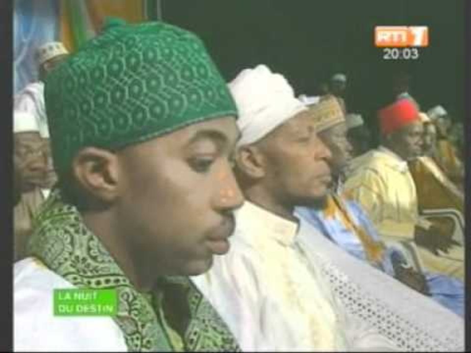 Temps forts de la cérémonie de la nuit du destin avec le Pr  Tariq Ramadan