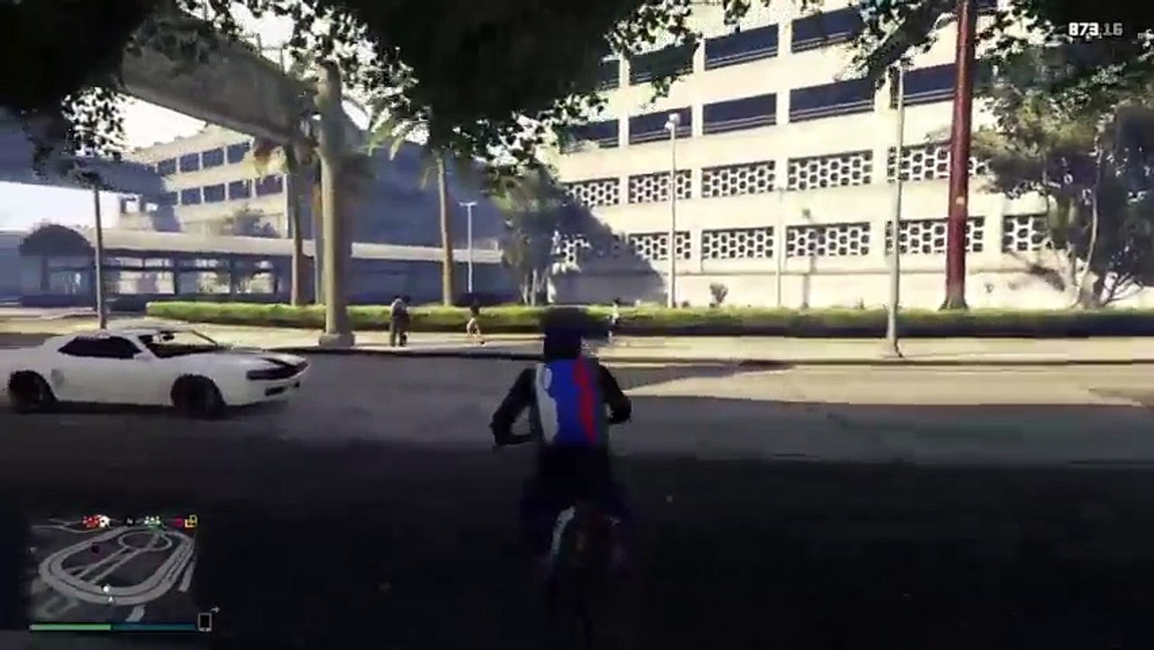 COMMENT FAIRE DES ROUE EN MOTO A L'INFINI (20)