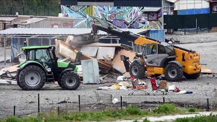 Grande-Synthe: nouveaux départs de migrants vers des CAO