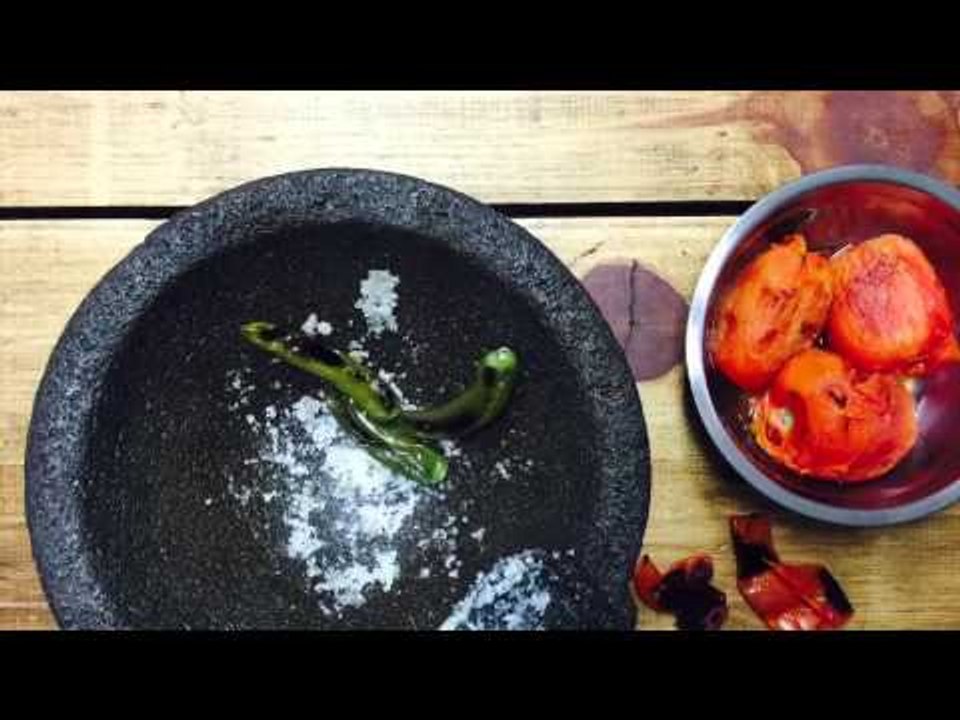Salsa en Molcajete!