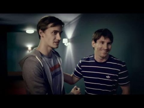FIFA 13 : Lionel Messi et Karim Benzema font de la pub !