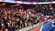 Chants et danses des Ultras Parisiens pendant le match PSG-Guingamp (4-0)