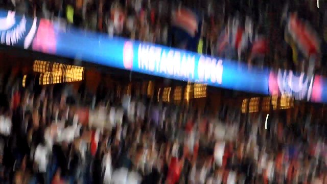 Chants et danses des Ultras Parisiens au début du match (PSG 4-0 Guingamp)