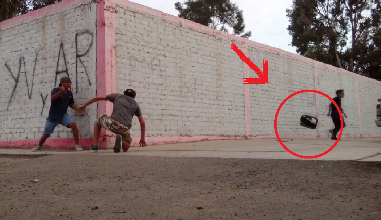 Broma Del Disparo Falso En Público | Bromas De Cámara Oculta | Termina Mal