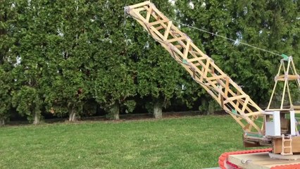 How to Make an Electric Crane with Remote Control out of Popsicle Sticks - incredible Toy-zUU