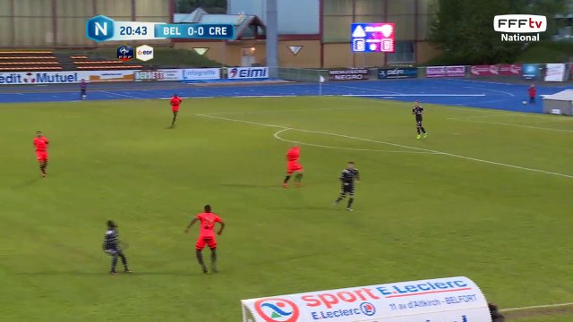 Beau centre repris de la tête mais hors cadre.