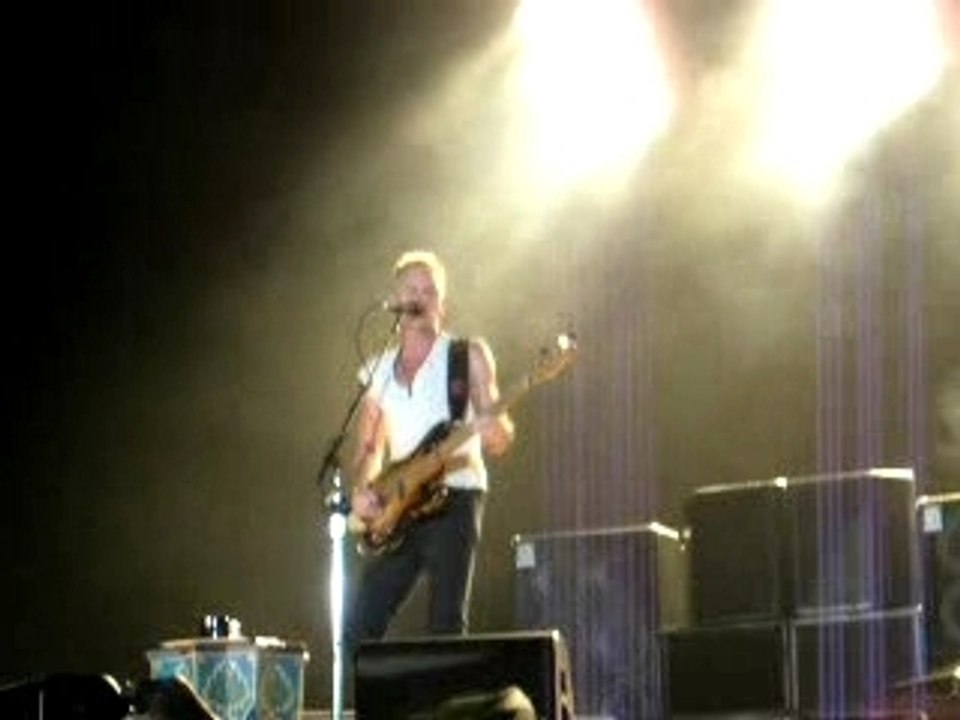 Concert the police stade de france Sting intro !