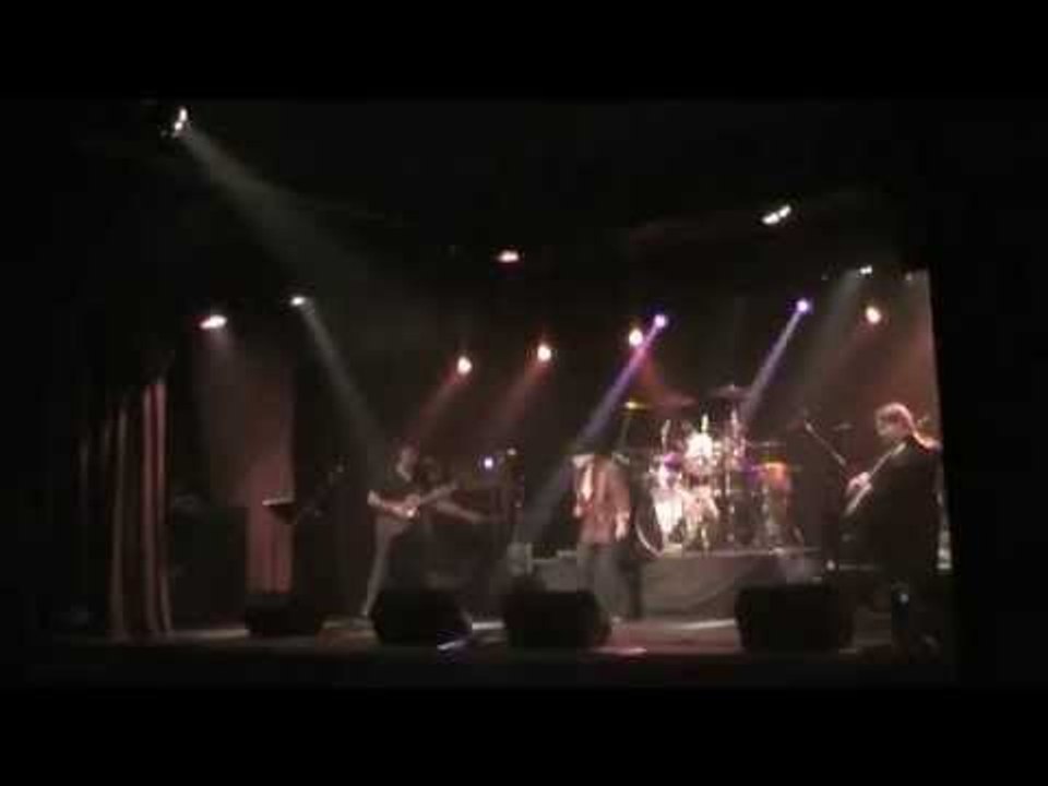NELLY- LUIS ROBINSON-GEMEN ROCK