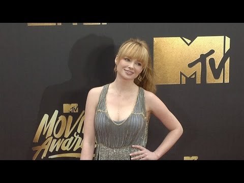 Ashley Rickards #MTVMovieAwards Red Carpet