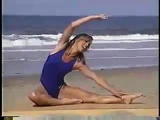 yoga beach sexy girl, how to do yoga, flexible and cute girl