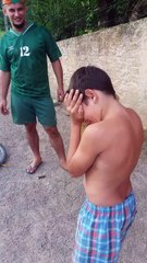 Lutando Com Homem Invisivel