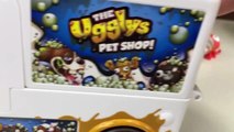 SUPER GROSS DOG EATS POOP Biise Toilet Opening Toys Ugglys Pet Shop Wash