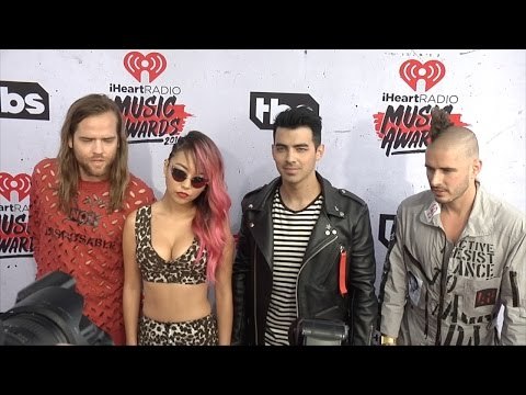 Joe Jonas DNCE 2016 iHeartRadio Music Awards Red Carpet