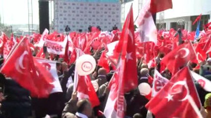 Başbakan Yıldırım: "Sandıkları Evet, Evet, Evet Oylarıyla Patlatmaya Var Mısınız?"