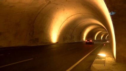 Akyazı Tünellerinin İsmi "Bordo-Mavi" Oldu