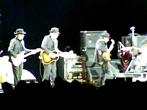 Bob Dylan _ His Band -Thunder on the Mountain London 2009