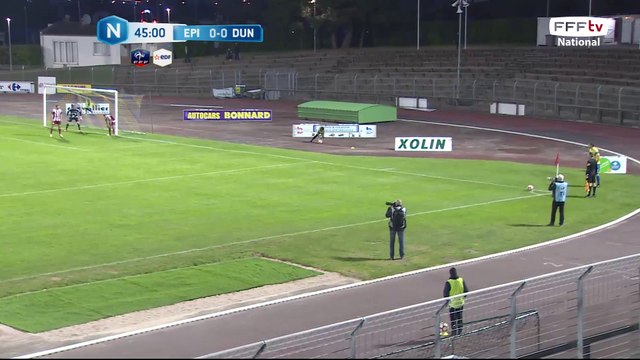 Corner bien frappé mais bien dégagé par la défense