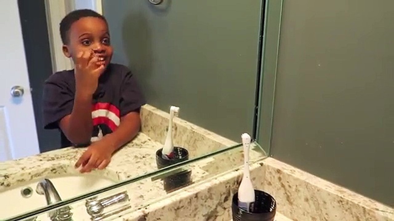 Bad Baby Fat Sumo Battle ATTACKS! - Sumo Wrestling Shasha and Shiloh