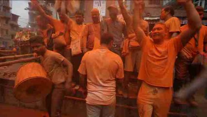 Nepal celebra el festival Bisket Jatra