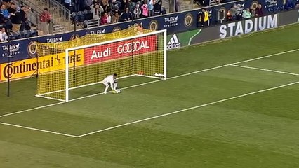 MLS - L'incroyable lob de David Villa
