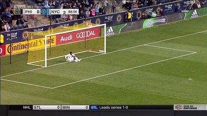 Le lob incroyable de David Villa à 50 mètres