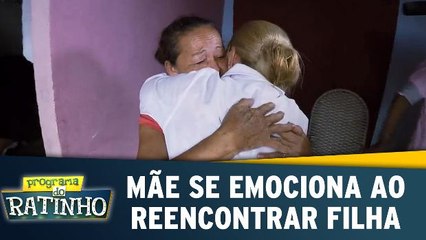Mãe se emociona ao reencontrar filha