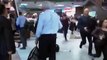 Les images de la panique dans une gare au centre de New York, les voyageurs craignant une attaque: 16 blessés