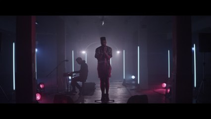 MNEK - Don’t Call This Love